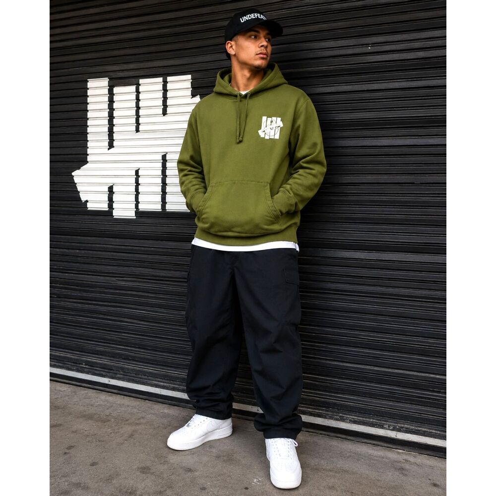 Undefeated Green Pullover Sweatshirt Hoodie Top Mens Size Medium